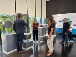 Im Showroom SGL Carbon GmbH