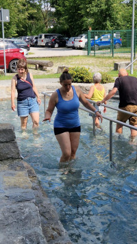 Erfrischung im Naturfreibad Fischach